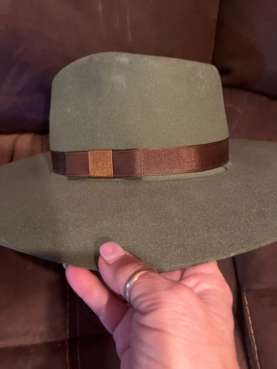TWISTER Ladies Olive Fedora Hat SKU: T78100248. Olive Green w/ Brown Band NWT